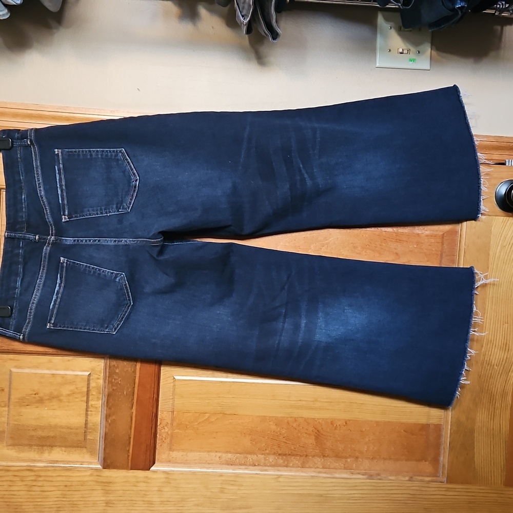 Kut from the Kloth Meg Fab Ab Wide Leg High-Rise Crop Jeans - Picture 7 of 13